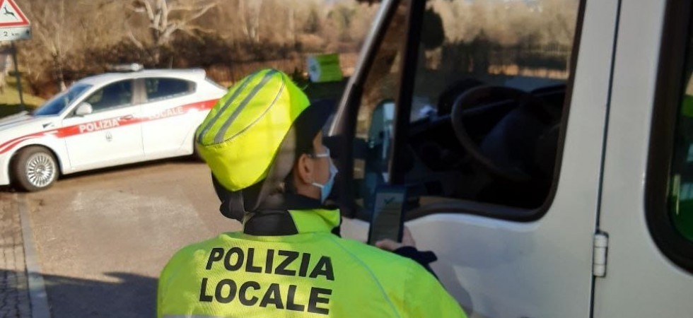 Dipendenti di una ditta artigiana senza Green pass: stop all'attività e sanzioni da 600 euro